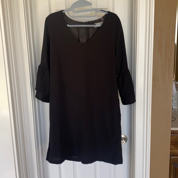 Dresses & Skirts - Ladies Black Dress Large Dressy NWT